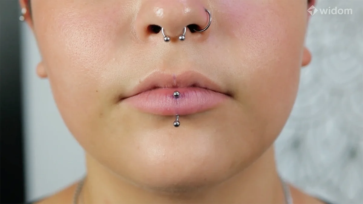 Piercing microdermal rosto