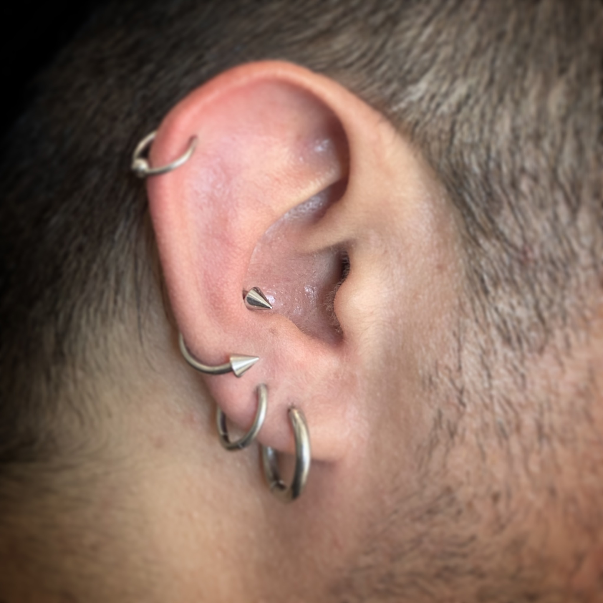 piercing orelha homem