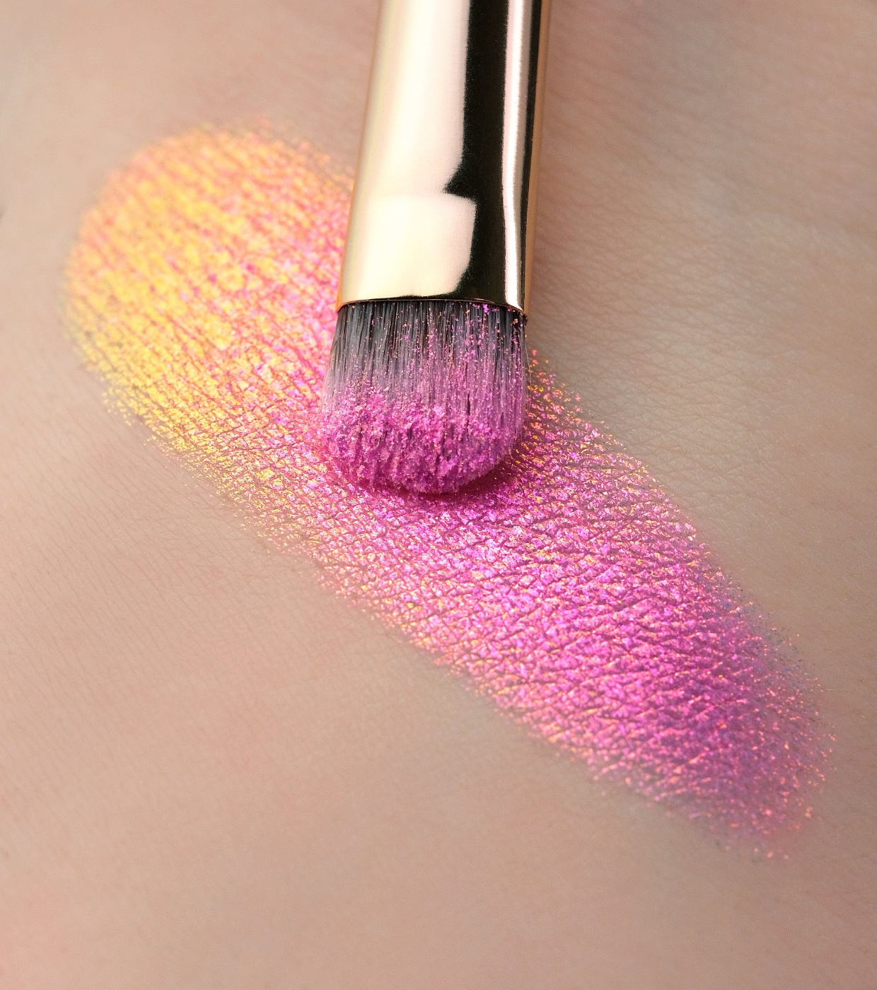 Como usar pigmentos em looks criativos