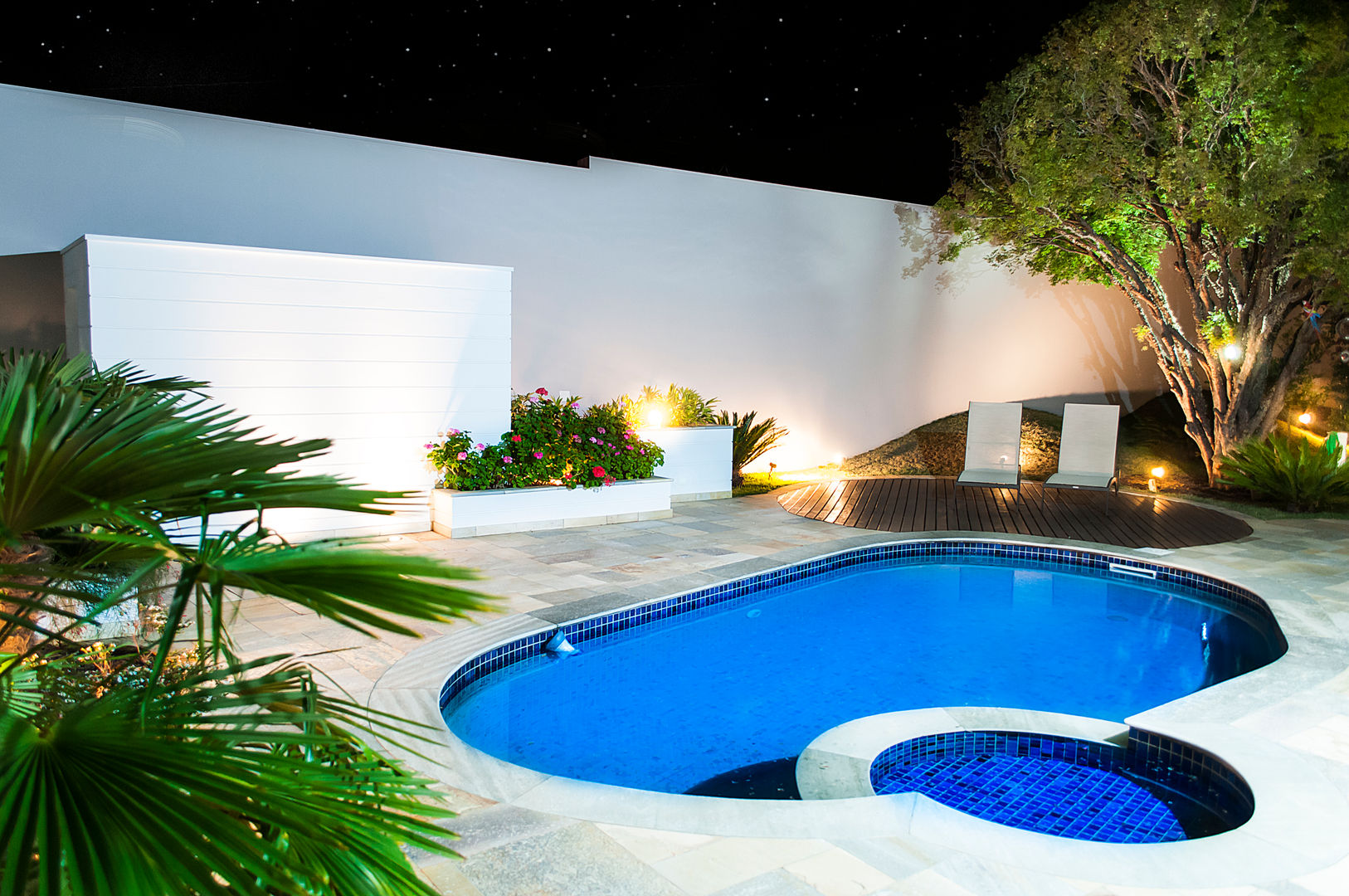 5 ideias de títulos:
1. Guia Completo: Escolhendo a Piscina Mor Ideal para Sua Família
2. Piscina Mor 2000L vs. 9000L: Qual a Melhor Opção para Seu Espaço?
3. Montagem e Manutenção da Piscina Estrutural Mor: Dicas Essenciais
4. Diversão Garantida: Acessórios Indispensáveis para sua Piscina Mor
5. Piscina Mor: Segurança e Durabilidade para Momentos Inesquecíveis