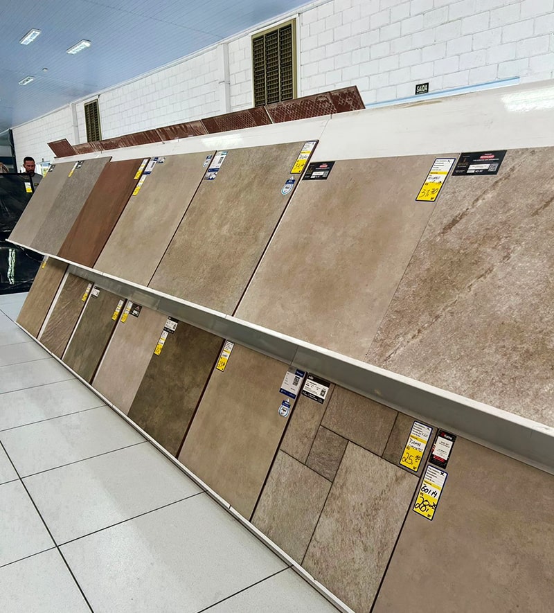 Guia completo de manutenção para pisos comerciais de alto tráfego