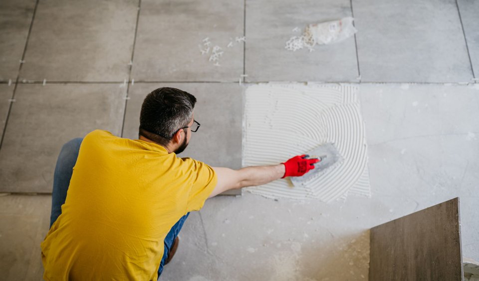 Guia Completo: Como Escolher o Piso Ideal para Sala e Cozinha Integradas
