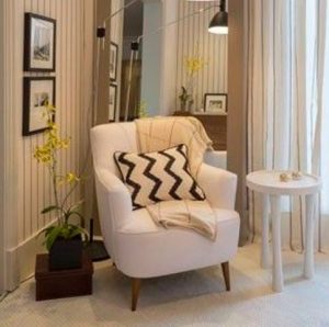 5 ideias de títulos:
1. Poltrona Cavalinho: Guia Completo para Escolher o Modelo Ideal
2. Cavalinho de Balanço: Diversão e Desenvolvimento para Crianças
3. Poltronas 