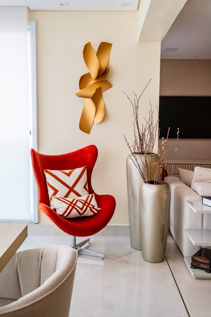 Tendências de Cores para Poltronas Decorativas: Como Combinar com Seu Sofá e Decoração