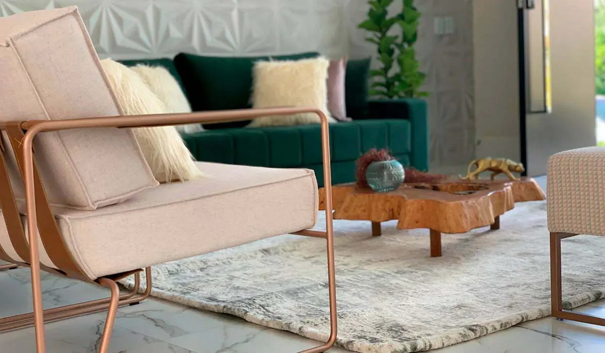 Materiais e Acabamentos de Poltronas: Veludo