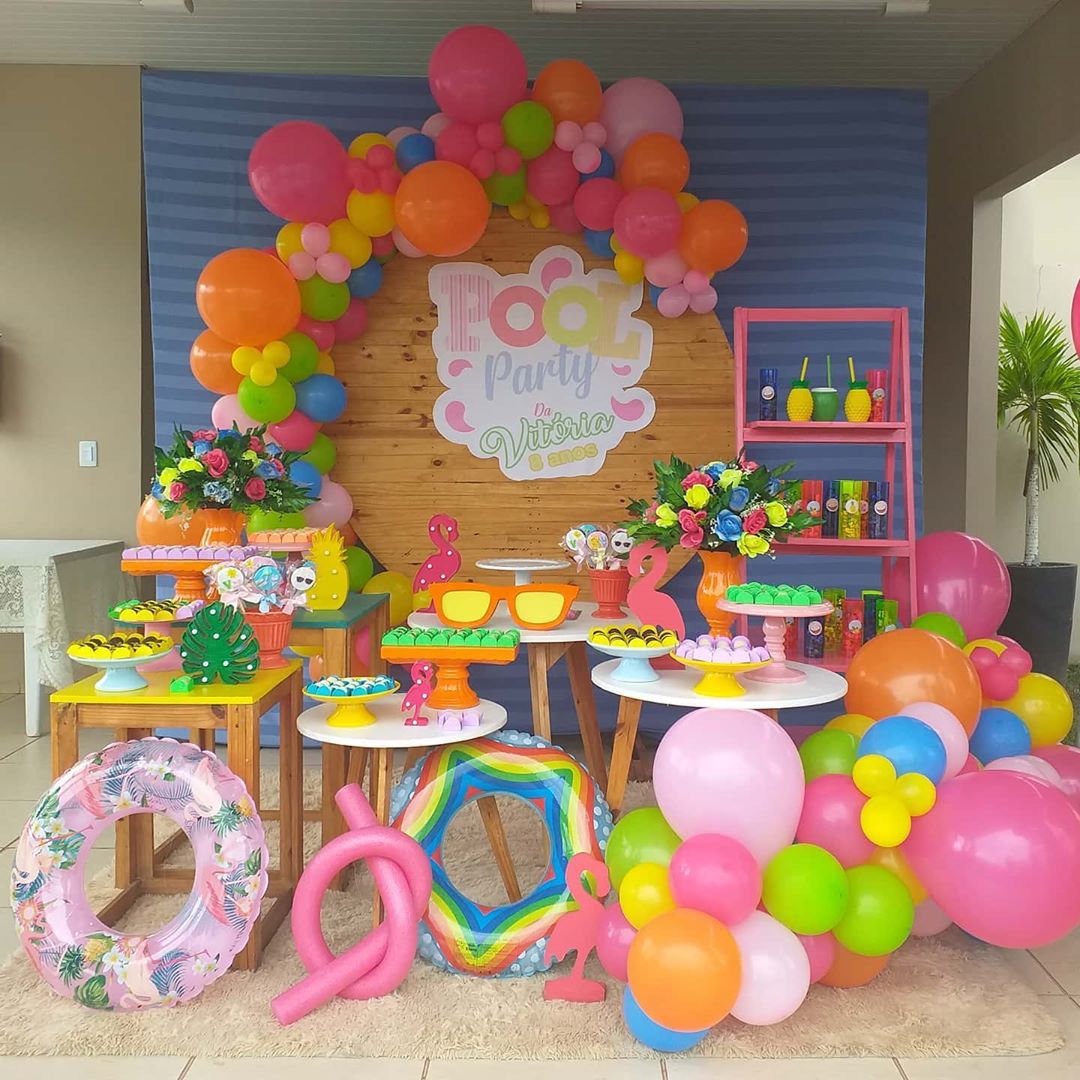 ideias criativas decoração pool party simples