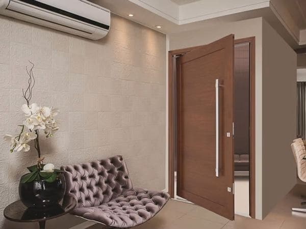 Porta de Alumínio com Visor de Vidro vs. Porta Pivotante Panorâmica: Qual a Melhor Opção?