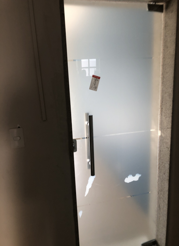 Mola Hidráulica para Porta Pivotante: Tudo o que Você Precisa Saber sobre a WR 8300