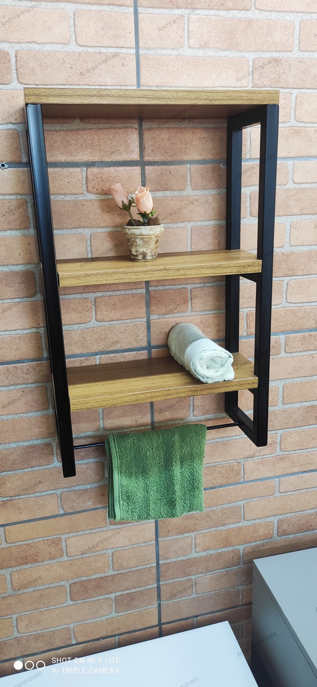 Porta-toalha de bancada vs. parede: qual o melhor para você?