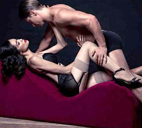 posição de sexo na cadeira