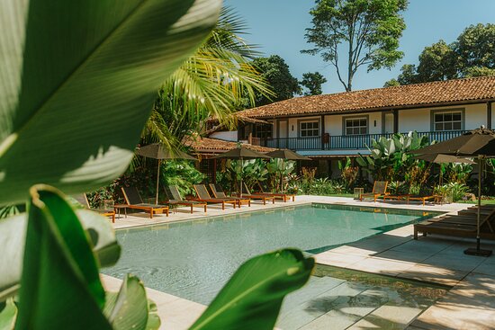 Guia Completo: Onde Ficar em Paraty - Centro Histórico vs. Arredores