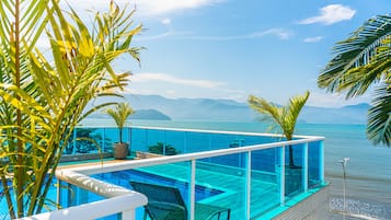 1. Guia Completo das Praias de Ubatuba para Surfistas
2. Como Escolher a Melhor Escola de Surf em Ubatuba
3. Ubatuba: Onde o Surfe Encontra a Natureza
4. Dicas Essenciais para Surfistas Iniciantes em Ubatuba
5. Eventos de Surfe Imperdíveis em Ubatuba