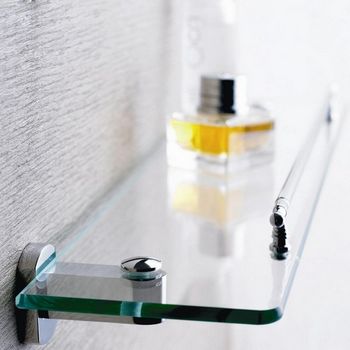 prateleira de vidro canto vs reta qual a melhor para seu banheiro