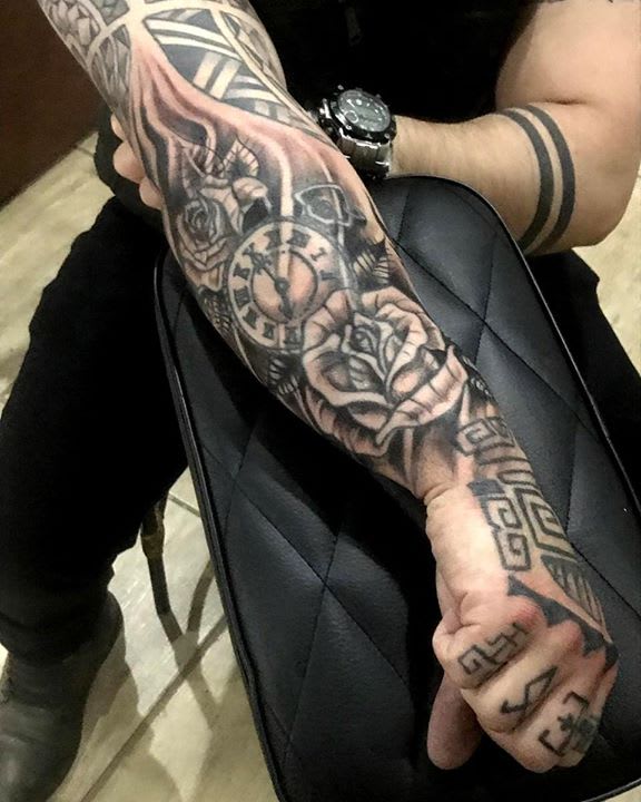 Descubra o Valor de uma Tatuagem Old School no Braço