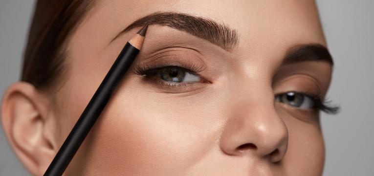 Maquiagem de Sobrancelhas para Iniciantes: Passo a Passo