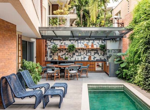 ideias decoração área gourmet com piscina
