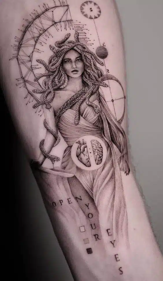 ideias tatuagem medusa