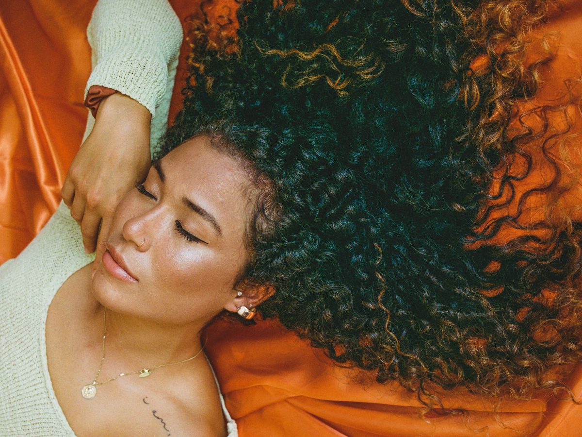 Exames hormonais essenciais para diagnosticar a queda de cabelo