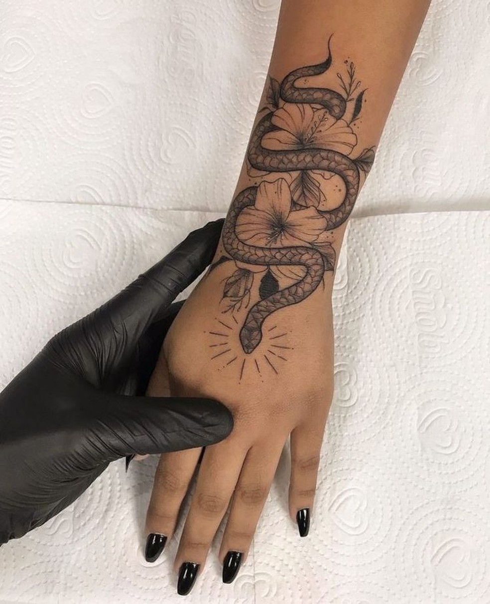 qual o significado de tatuagem de cobra