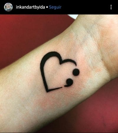 Guia completo de tatuagens de coração: estilos e inspirações