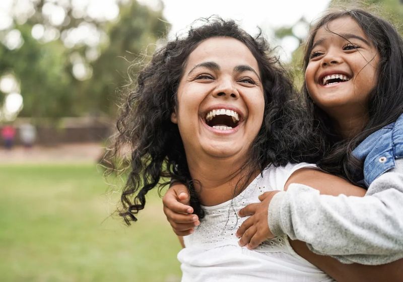 Não um Destino Final.
3. Os Pilares da Felicidade: Relações