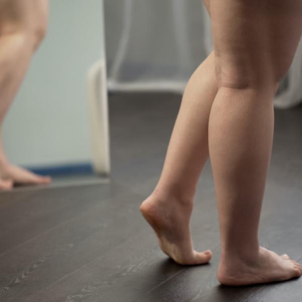 5 ideias de títulos:
1. Queimadura de Cera: Guia Completo de Primeiros Socorros e Cuidados Pós-Tratamento
2. Evite Manchas e Cicatrizes: O Que Fazer e Não Fazer Após Queimadura de Cera
3. Pele Sensível Pós-Depilação: Como Tratar Queimaduras de Cera Rapidamente
4. Alívio Imediato e Recuperação: Dicas Essenciais para Queimaduras de Cera
5. Quando Procurar um Médico: Sinais de Alerta em Queimaduras de Cera