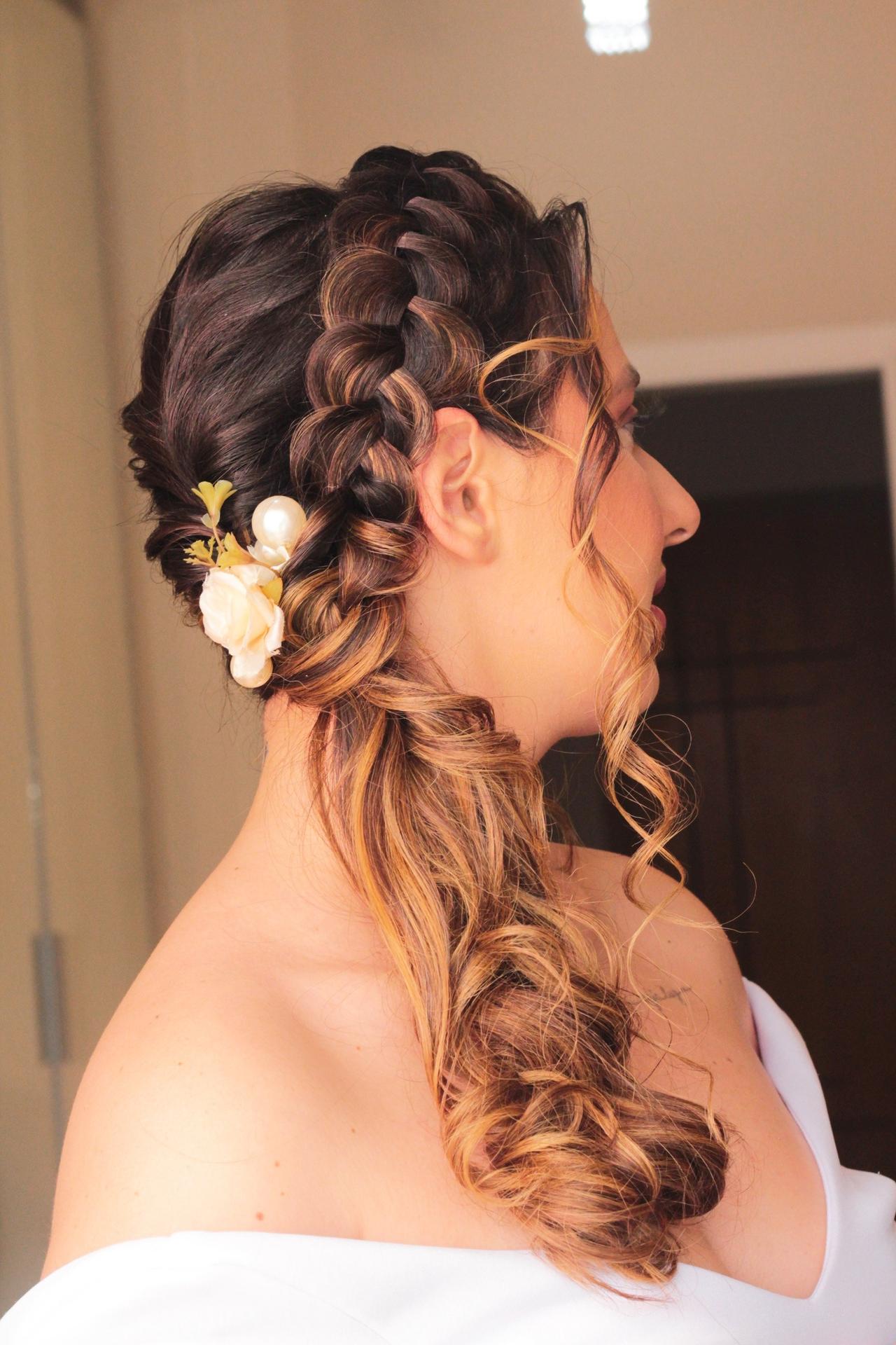 Apliques de Rabo de Cavalo Cacheado: A Solução para Volume e Comprimento