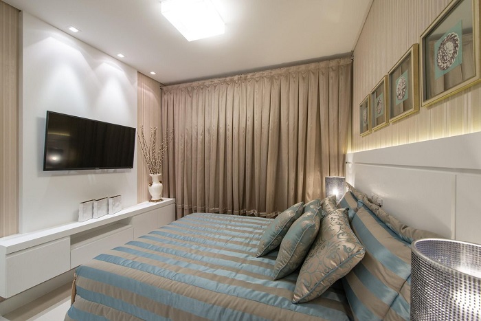 ideias de rack para quarto de casal pequeno