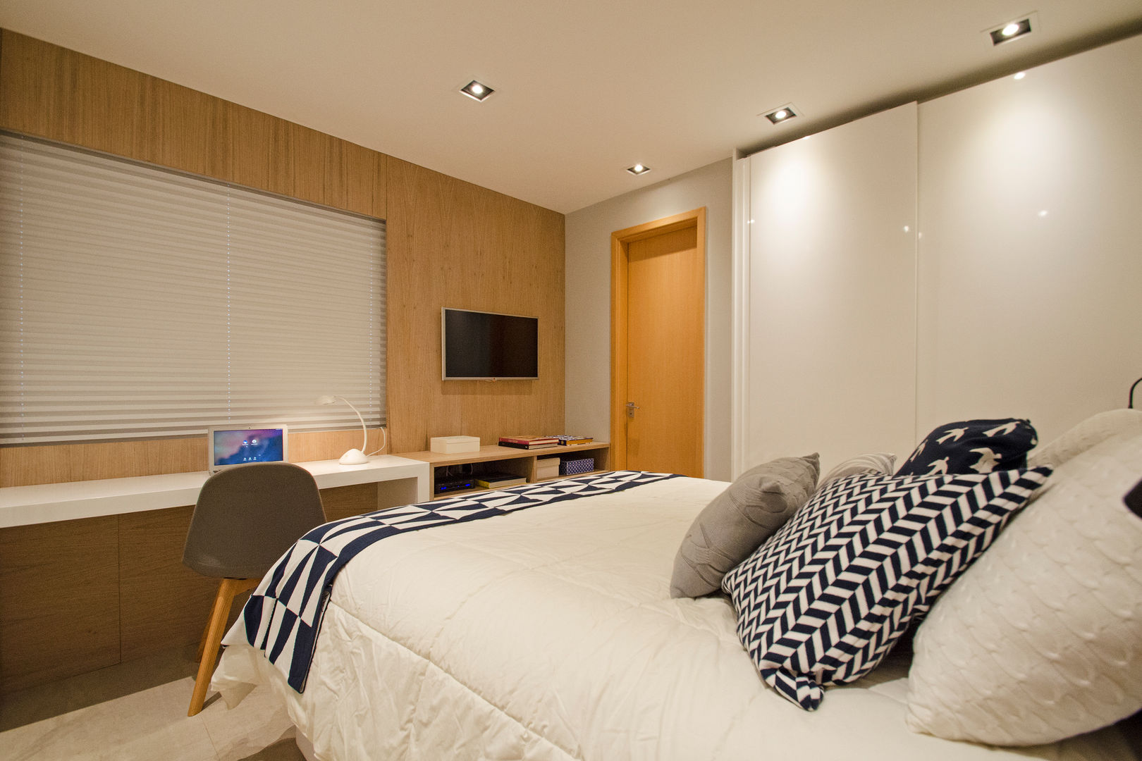 preço médio rack para quarto de casal