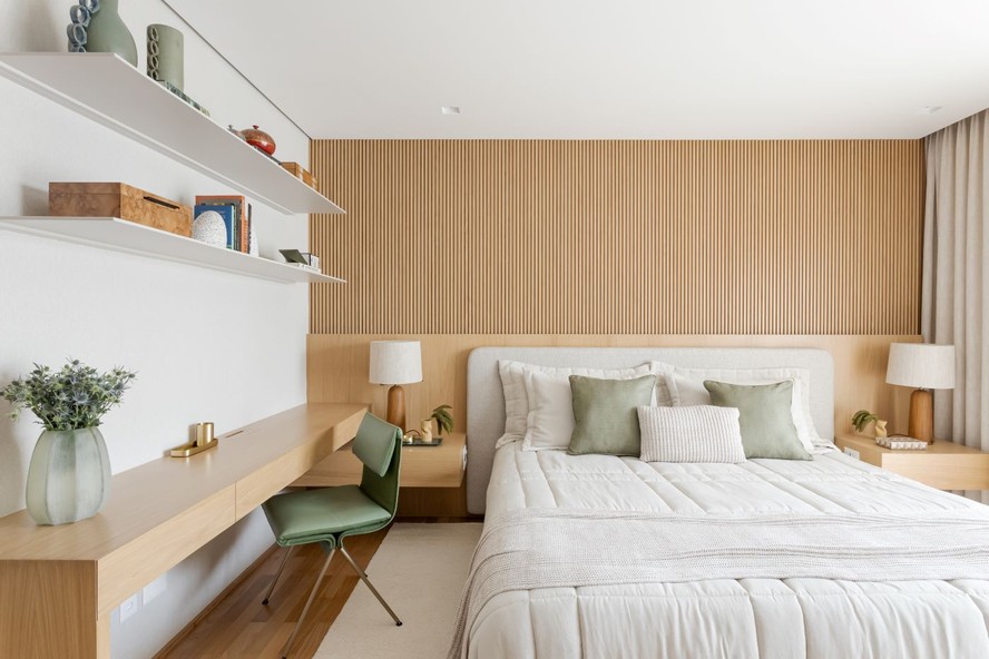 ideias de rack para quarto de casal pequeno