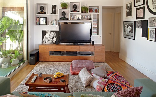 rack pequeno vs estante pequena para TV