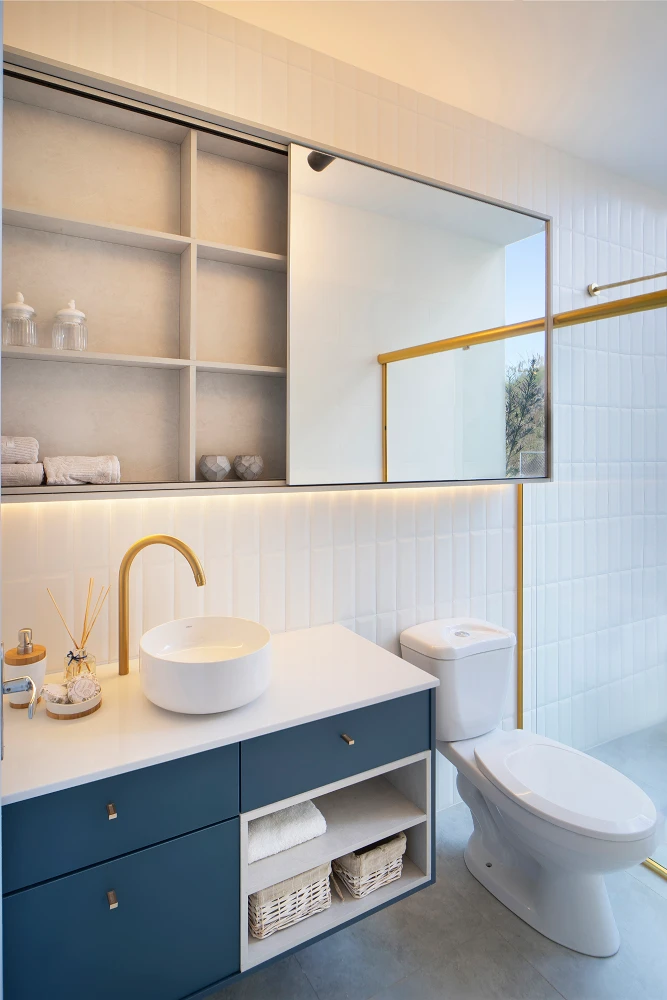 O guia completo de cores para ampliar seu banheiro