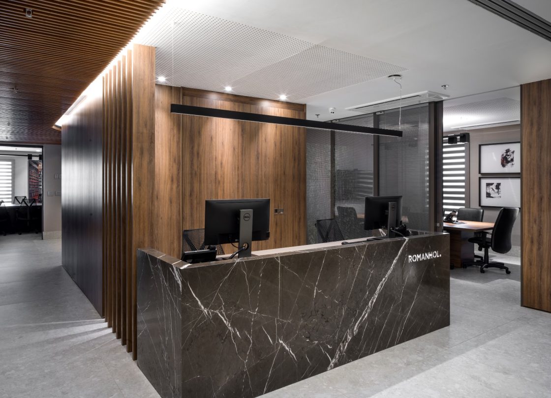 Iluminação Estratégica: Dicas para Valorizar a Recepção do Escritório