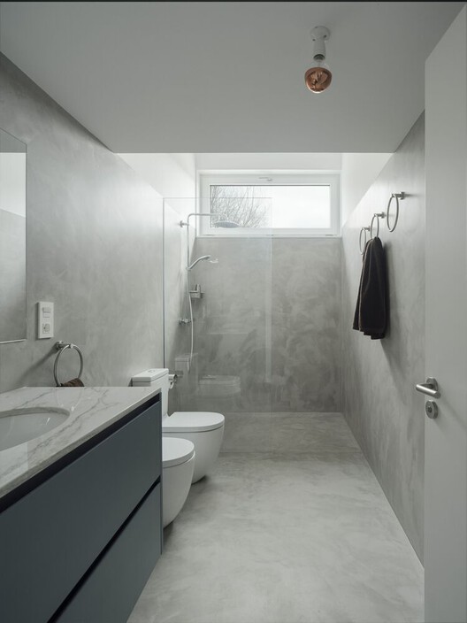 Quanto Custa Reformar o Banheiro? Detalhes sobre Preços de Pisos e Mão de Obra