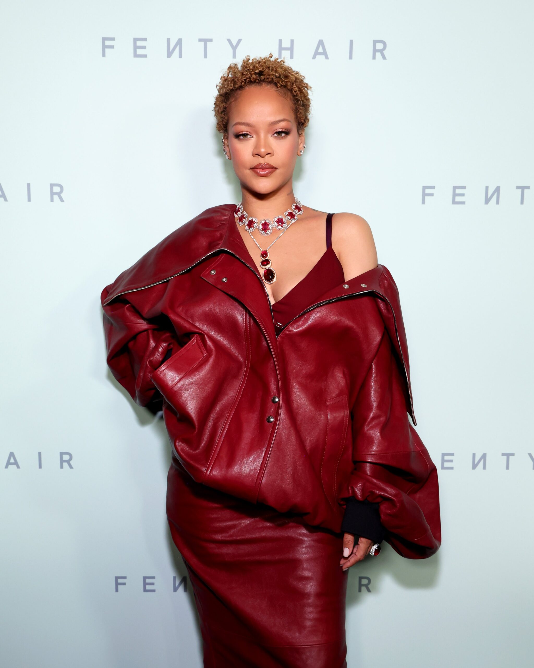 Como Conquistar o Cabelo Vermelho da Rihanna: Guia Completo