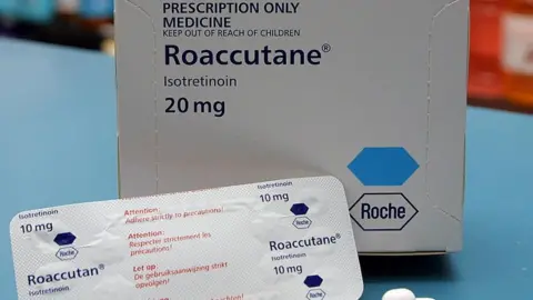 Roacutan: Mitos e verdades sobre o medicamento