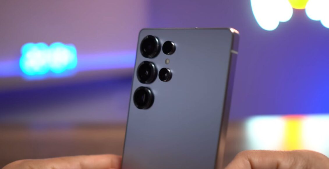 1. Samsung Galaxy S25 Ultra: Vale a pena em 2026?
2. Comparativo: Galaxy S25 Ultra vs. S26 Ultra
3. As novidades de IA no Galaxy S25 Ultra: Galaxy AI em detalhes
4. Guia de compra: Onde encontrar o melhor preço para o Galaxy S25 Ultra
5. S Pen no Galaxy S25 Ultra: Funcionalidades e inovações