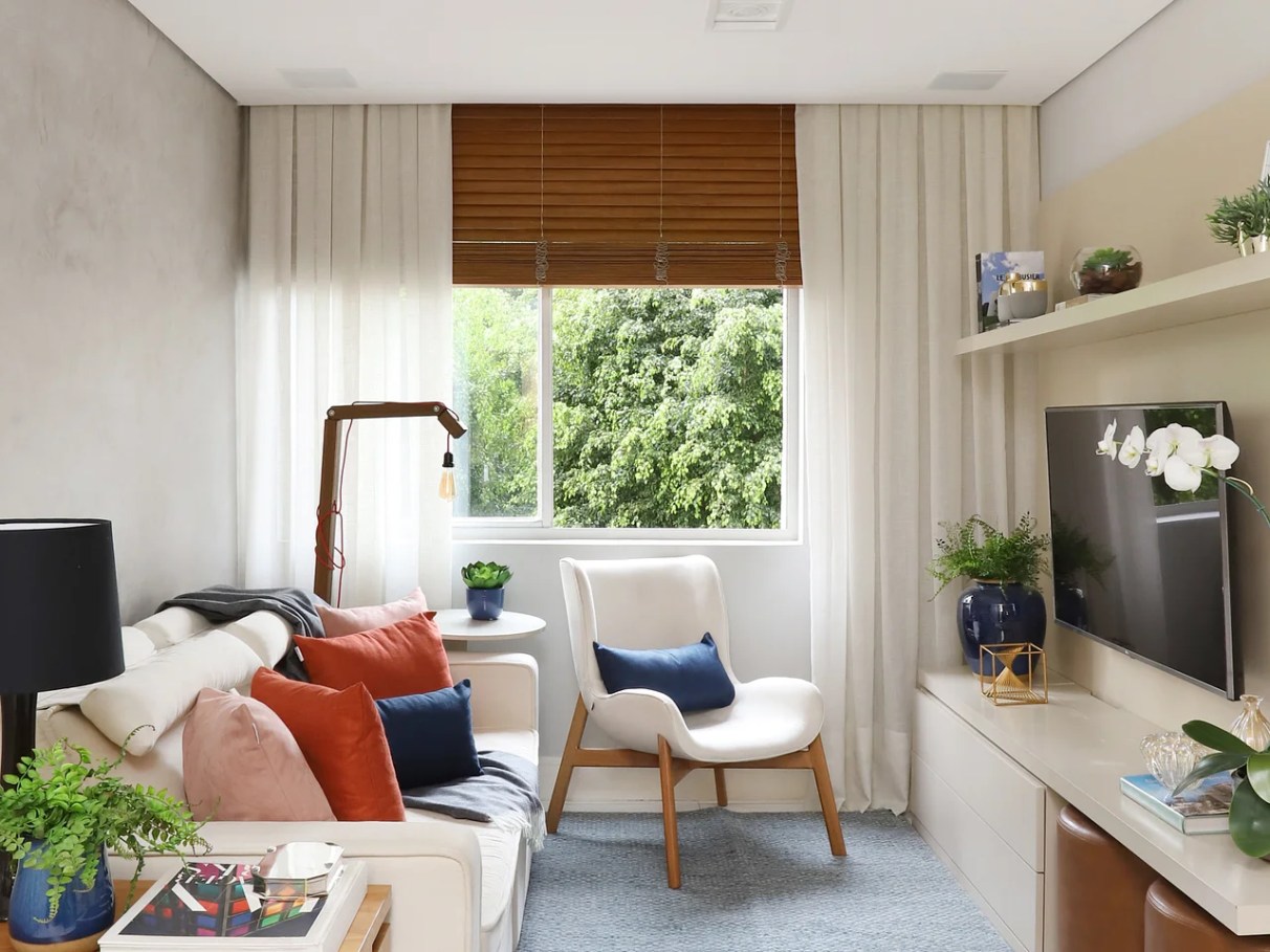 Minimalismo na prática: Decorando sua sala pequena sem excessos