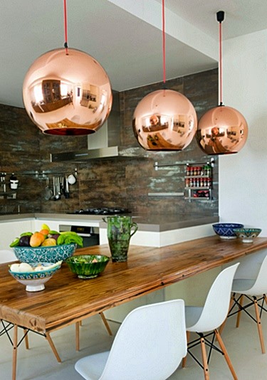 Espelhos na Decoração: Como Usar para Ampliar sua Sala de Jantar Pequena