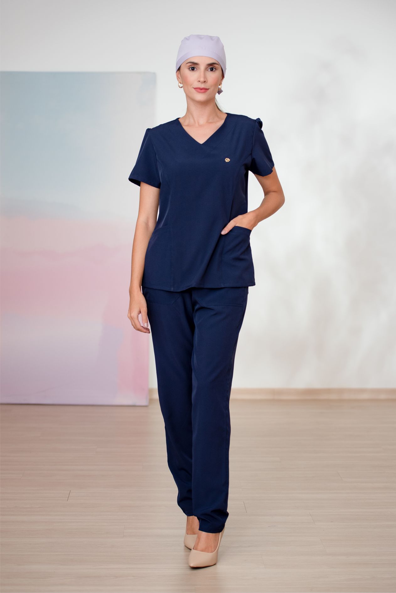 Scrub feminino easy care (secagem rápida, não amassa)