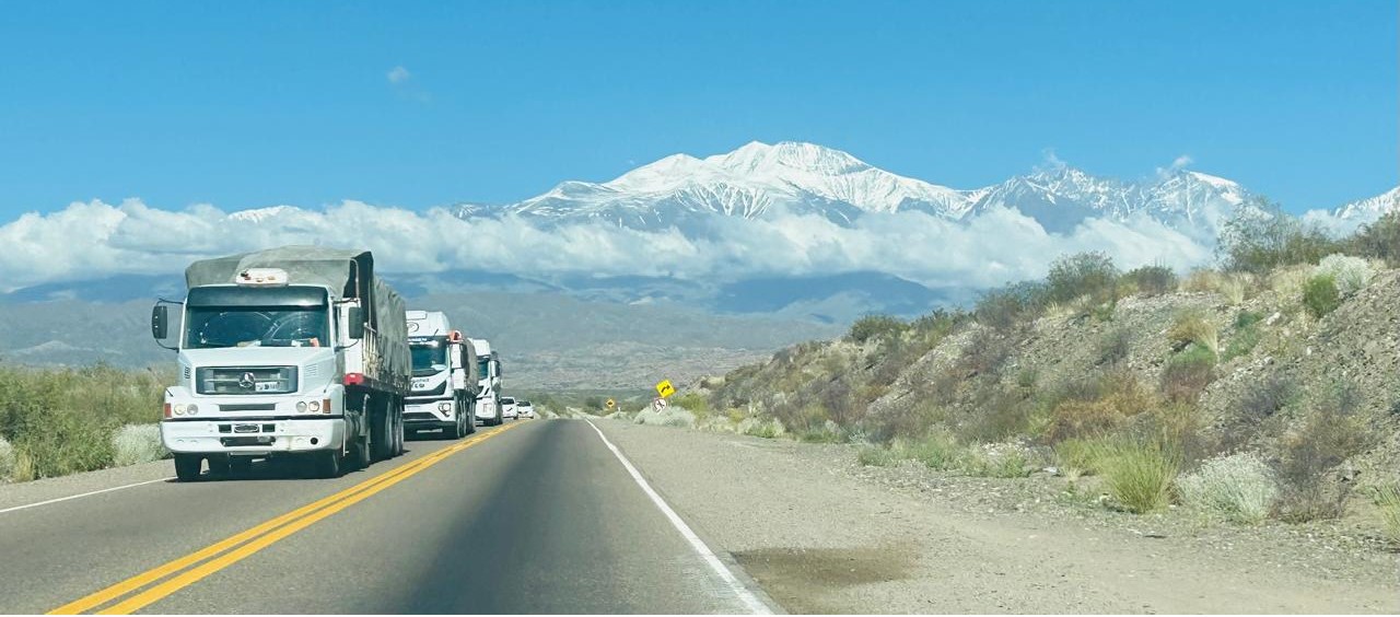 Quem é o responsável pela contratação do Seguro RCTR-VI?