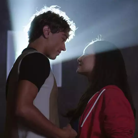 Comparativo: Séries de Romance Leves vs. Dramas Emocionantes