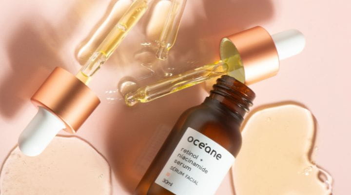 5 ideias de títulos:
1. Sérum Facial: O Guia Completo para uma Pele Radiante
2. Desvendando os Segredos do Sérum Capilar para Cabelos Incríveis
3. Sérum vs. Hidratante: Qual a Diferença e Quando Usar Cada Um?
4. Os Melhores Ingredientes em Séruns para Cada Tipo de Pele
5. Rotina de Skincare Perfeita: O Papel Essencial do Sérum