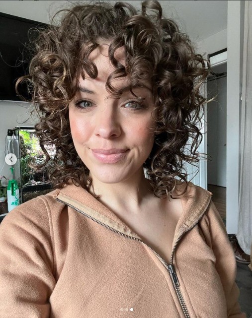 Cortes de cabelo cacheado curtos que estão em alta