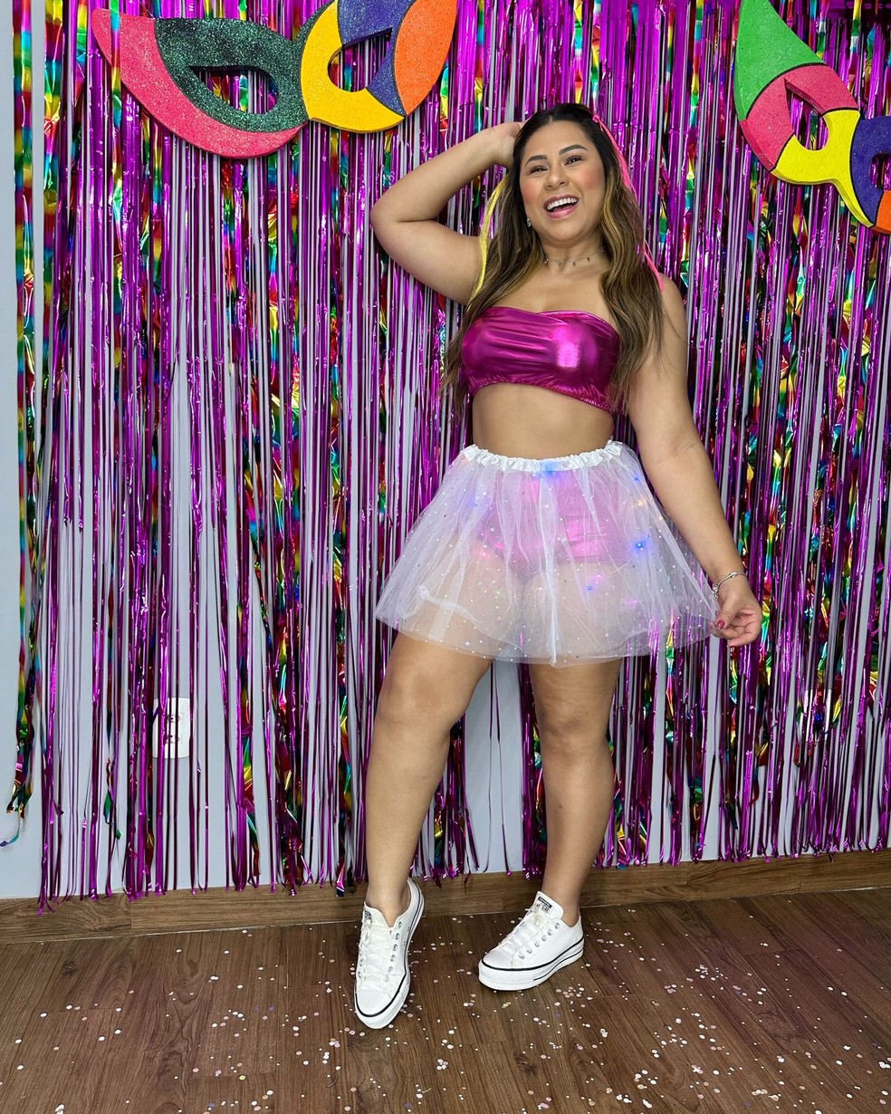 5 ideias de títulos:
1. Os Melhores Shorts para Usar por Baixo de Vestidos: Conforto e Estilo Garantidos
2. Guia Completo: Como Escolher o Short Ideal para Cada Tipo de Vestido
3. Diga Adeus ao Atrito: Descubra os Shorts Antiatrito Perfeitos para o Dia a Dia
4. Short Modelador vs. Short Segunda Pele: Qual a Melhor Opção para Você?
5. Onde Encontrar Shorts para Vestido: Dicas de Lojas e Marcas