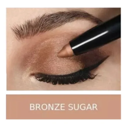 Dicas de Maquiagem: Usando Sombra Líquida Avon Glow para um Olhar Impactante