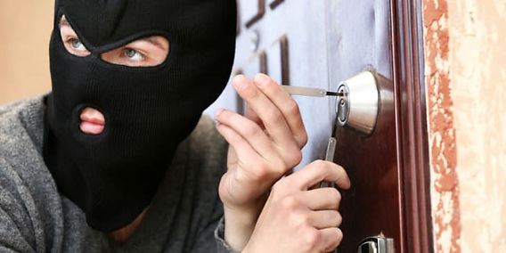 O Simbolismo do Número Três em Sonhos de Ladrões: Corpo