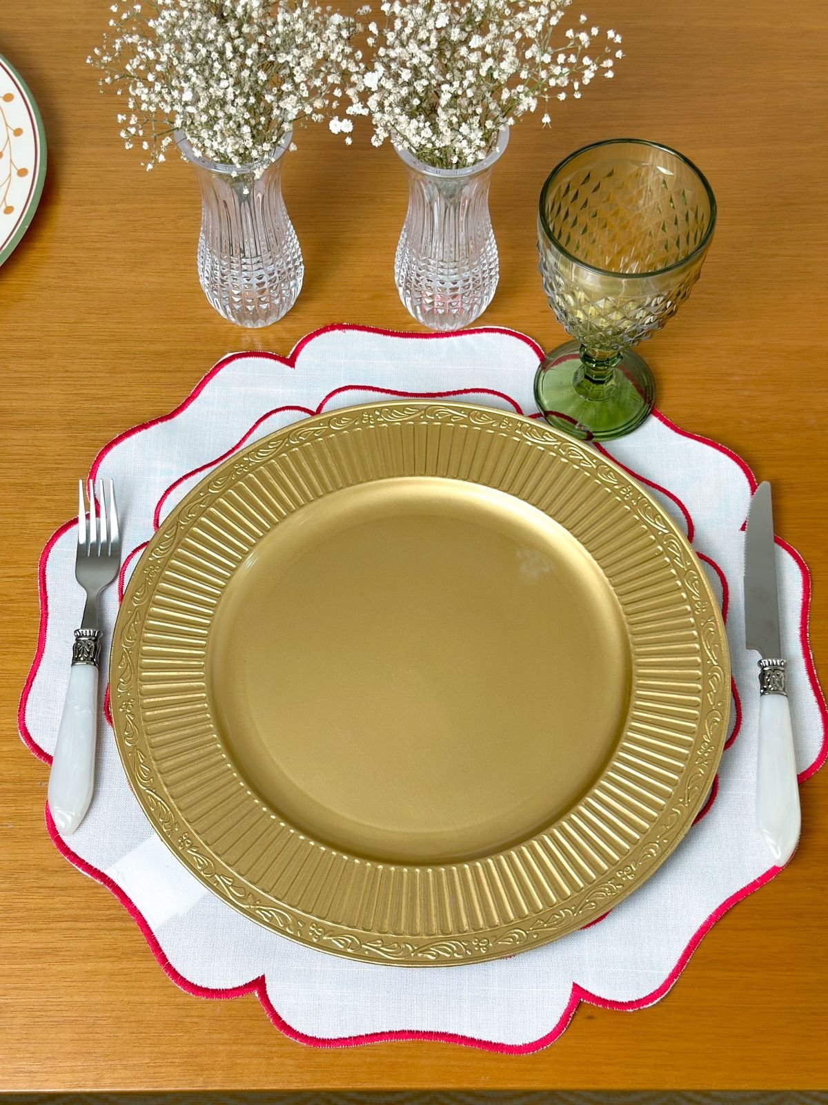 Guia Completo: Como Escolher o Sousplat Dourado Ideal para Cada Ocasião