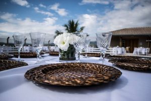 Sousplat de Casamento: Tipos, Materiais e Onde Encontrar o Ideal