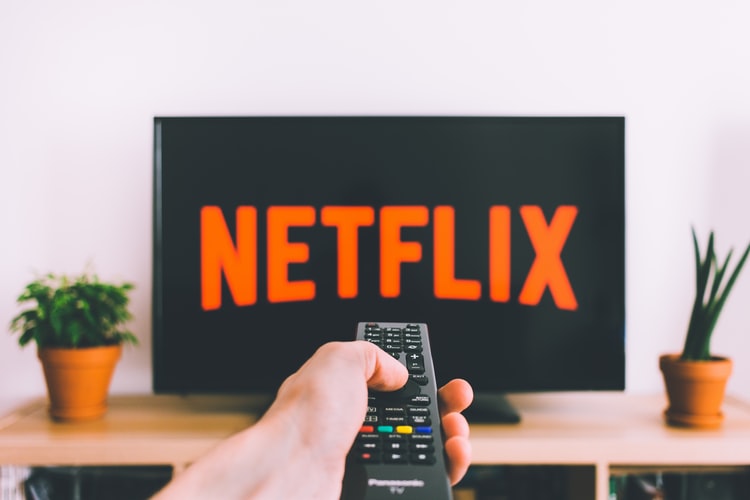5 ideias de títulos:
1. Os 10 Filmes Mais Vistos na Netflix em Março de 2026: Lançamentos e Sucessos
2. Guia Completo: O Que Assistir na Netflix em Março de 2026
3. De 